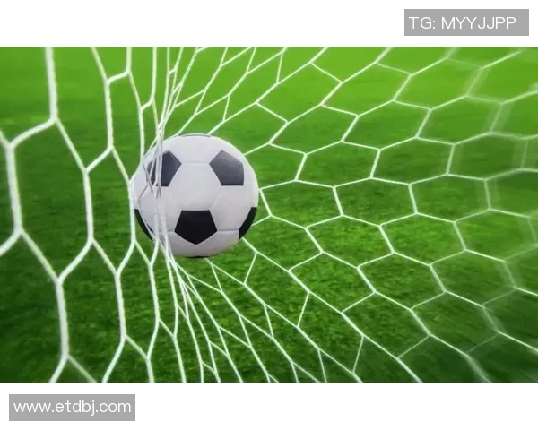 足球巨星风采尽显 精美壁纸收藏打造属于你的足球梦想世界